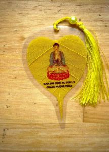 Hình phật trên lá Bồ Đề